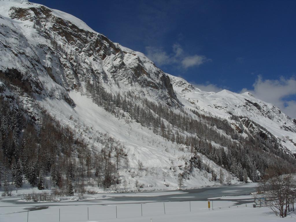 Chalet Chardons Hostel Тінь Екстер'єр фото