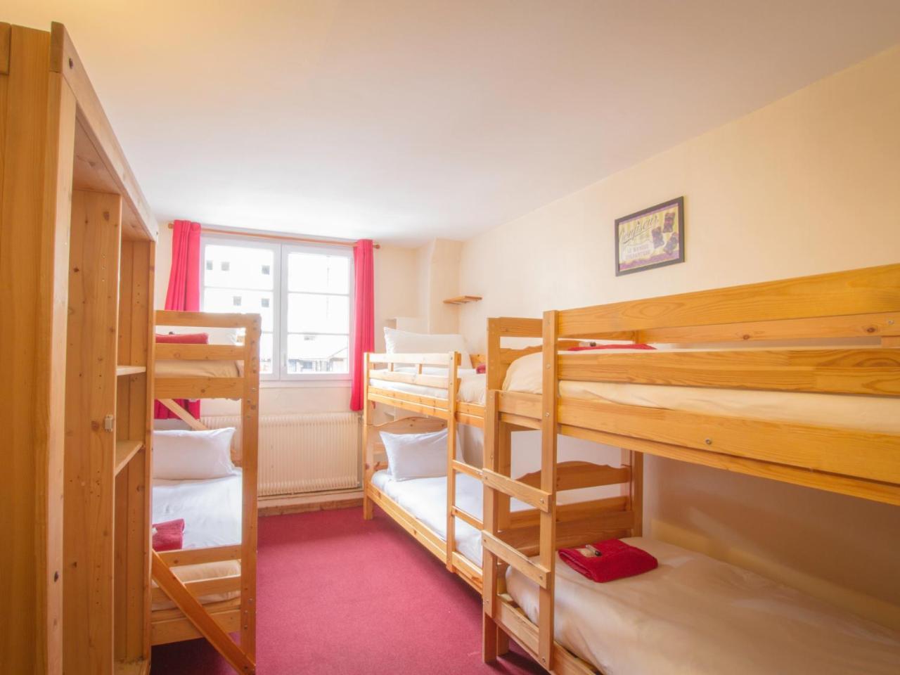 Chalet Chardons Hostel Тінь Екстер'єр фото
