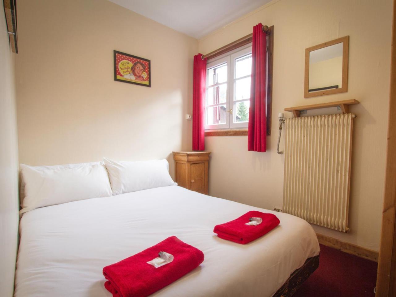 Chalet Chardons Hostel Тінь Екстер'єр фото